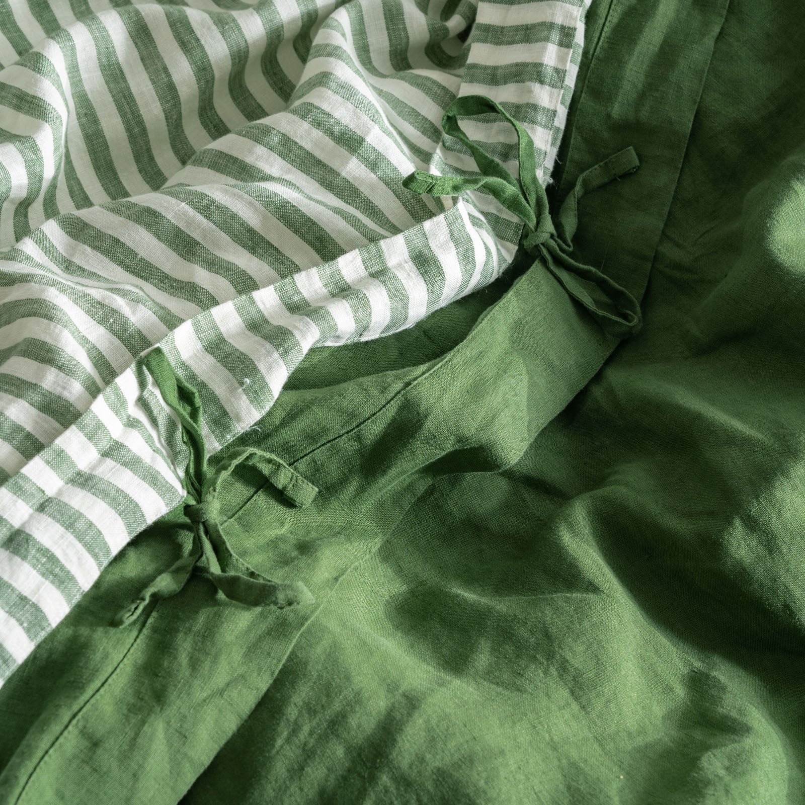 French Flax Linen Double Sided Quilt Cover Set in Ivy/Ivy Stripe - Image 7