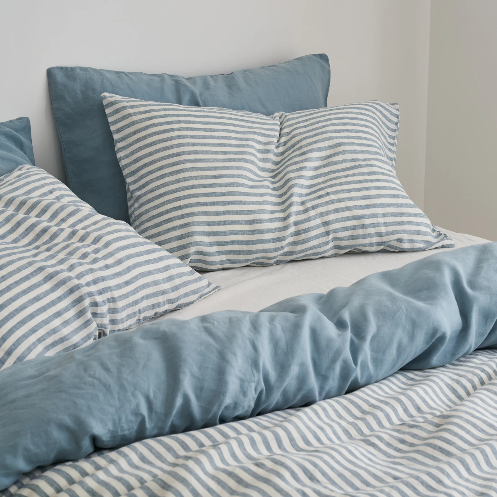 French Flax Linen Double Sided Quilt Cover Set in Marine Blue/Marine Blue Stripe - Image 5