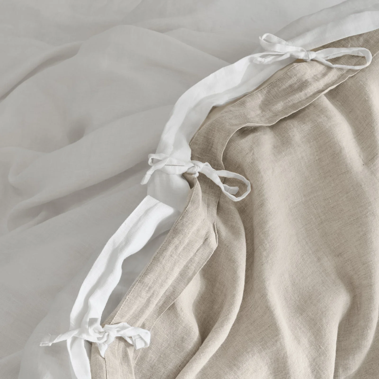 French Flax Linen Double Sided Quilt Cover Set in White/Natural - Image 10