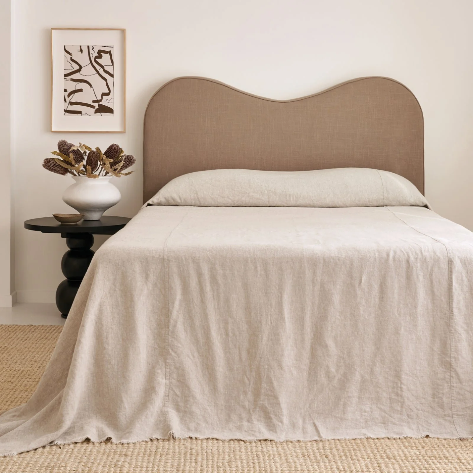 French Flax Linen Heavy Bedcover in Natural - Image 2