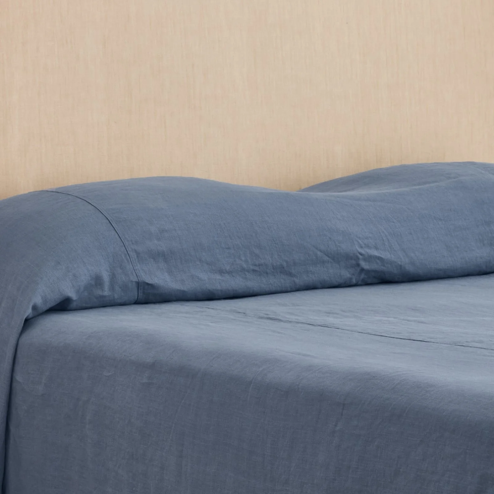 French Flax Linen Heavy Bed Cover in Ocean - Image 3