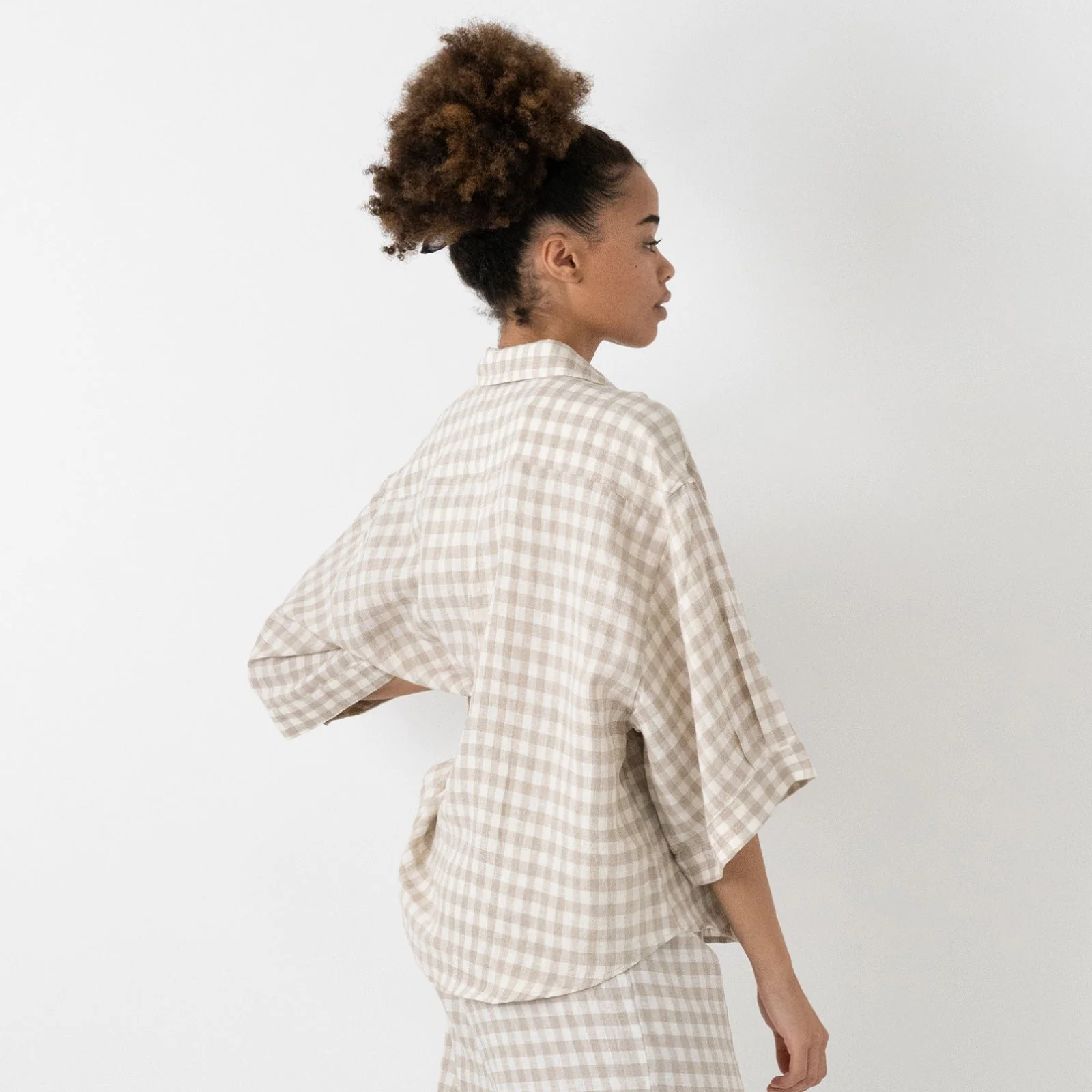 French Flax Linen Ruby Shirt in Beige Gingham - Image 3