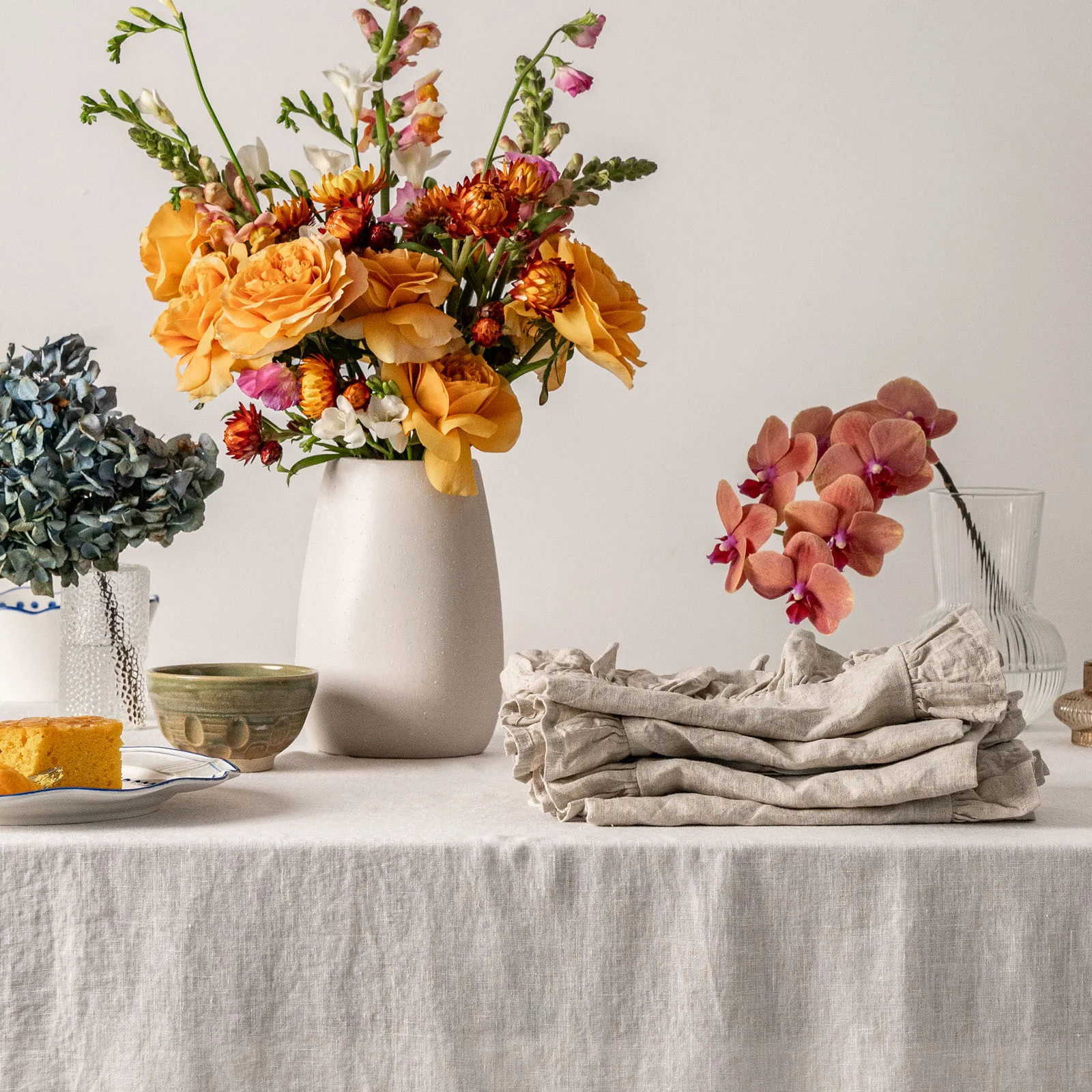 French Flax Linen Ruffles Napkins (Set Of 4) in Natural - Image 5