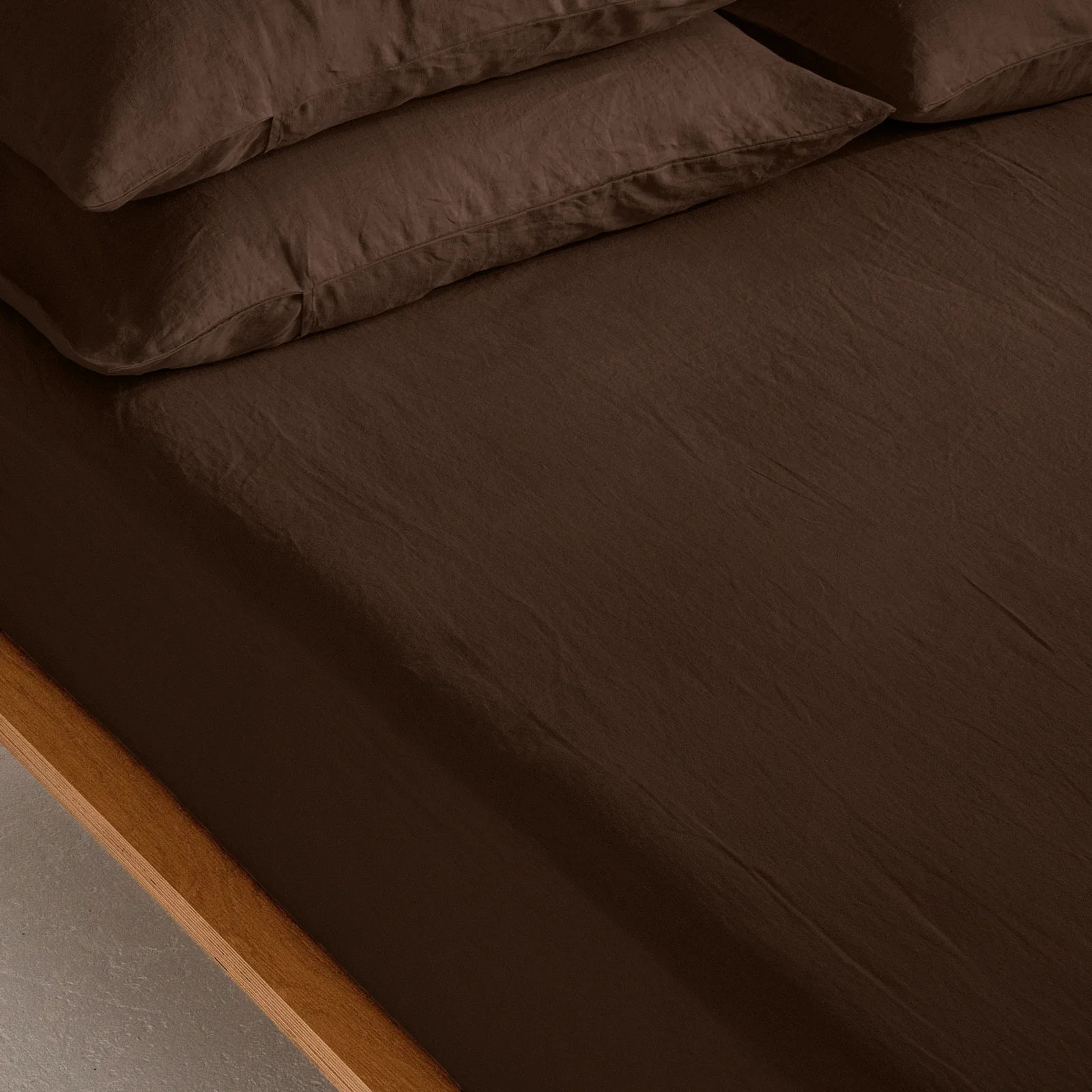 French Flax Linen Sheet Set in Chocolate - Image 10